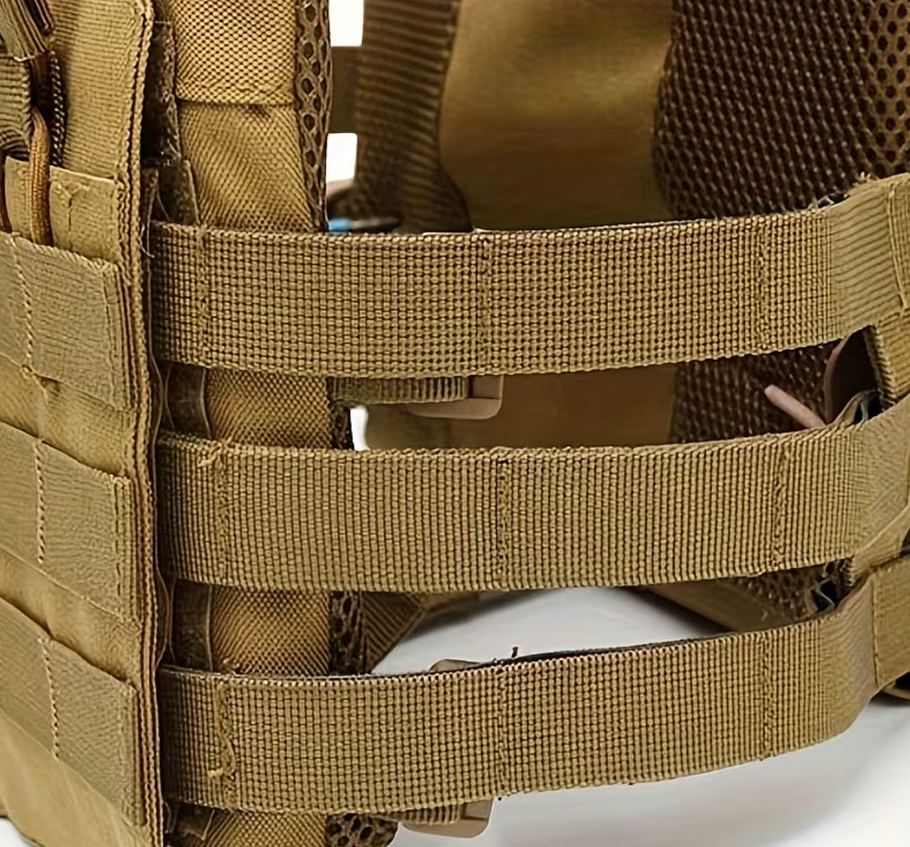 Taktická vesta Plate Carrier, systém MOLLE, nastavitelná